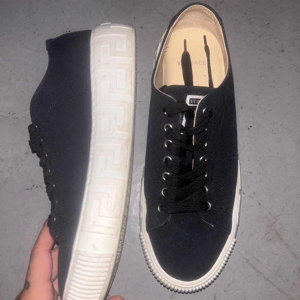 Men's Versace black shoes 9.5